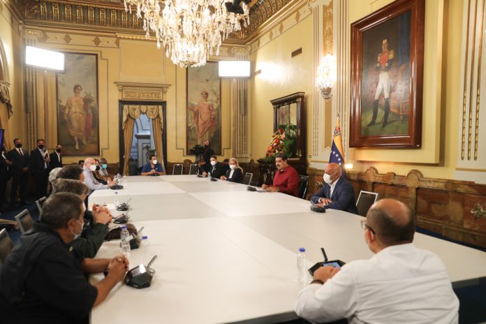 maduro se reunio con representantes del foro civico para reanudar la mesa de dialogo laverdaddemonagas.com maduro reunion