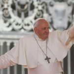 medicos piden al papa francisco que no camine laverdaddemonagas.com papa1