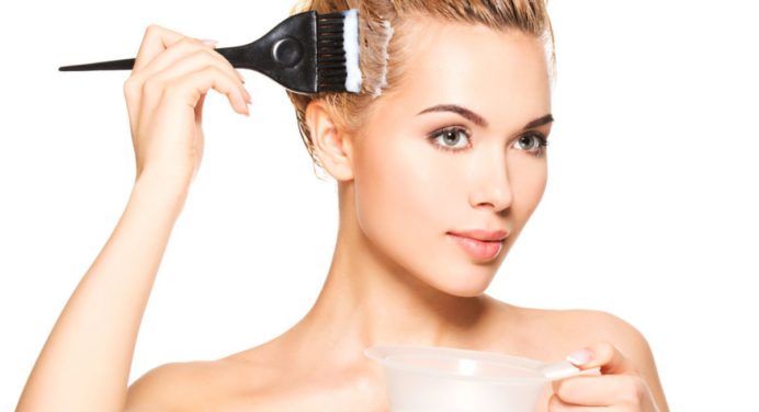 ¡No más daño! Retoque la raíz de su cabello de manera natural