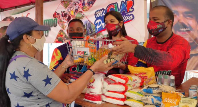 Pdval atendió a más de 200 familias en la parroquia La Cruz