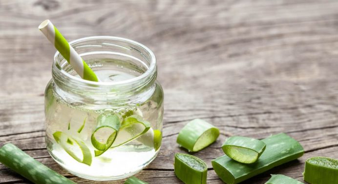 Prepara agua de limón con áloe vera y mira los 6 beneficios que aporta a la salud