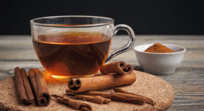 Prepara estos 2 té de canela para facilitar la digestión