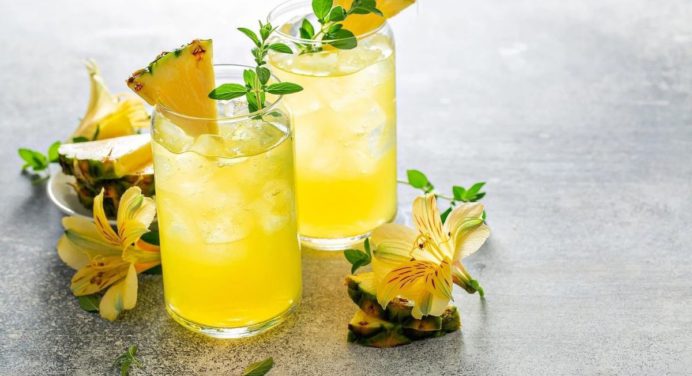Prepara agua de limón con parchita y piña para esta temporada de calor