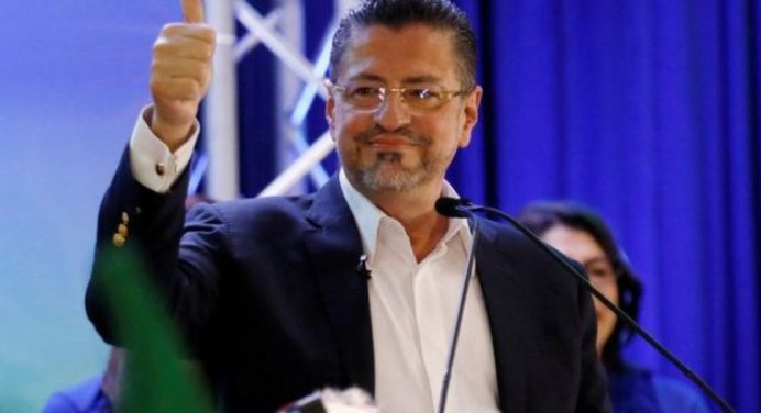 Rodrigo Chaves: Es elegido como nuevo presidente de Costa Rica