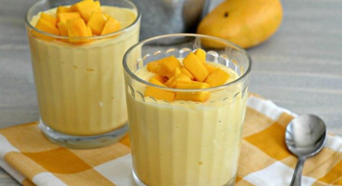 ¡Sencillo! Realiza esta crema pastelera de mango para añadirle a tus postres