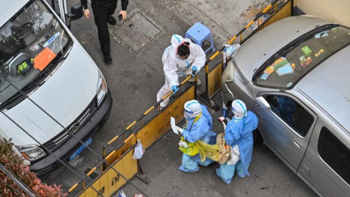 Shanghái reporta primeras muertes por Covid desde inicio de confinamiento