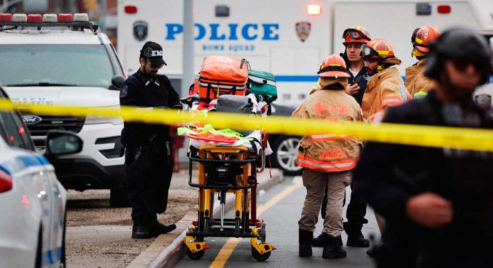 Tiroteo en el metro de Nueva York deja 16 heridos