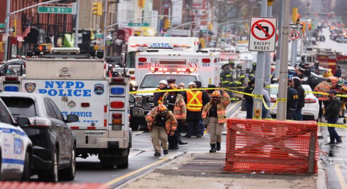 Tiroteo en el metro de Nueva York no es considerado un acto terrorista