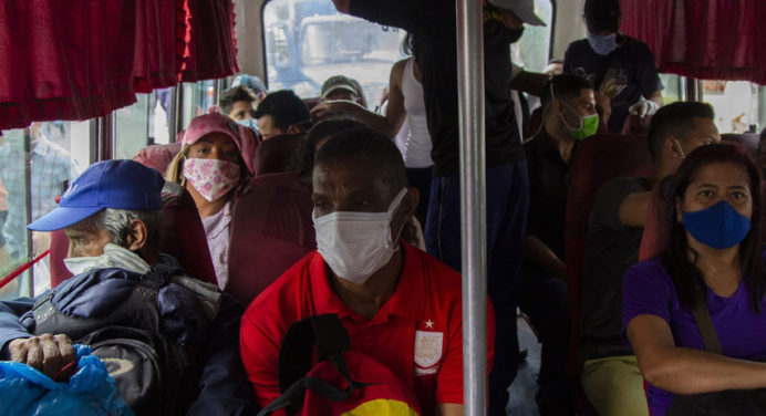 Transportistas plantean elevar el pasaje a Bs. 3 en Caracas