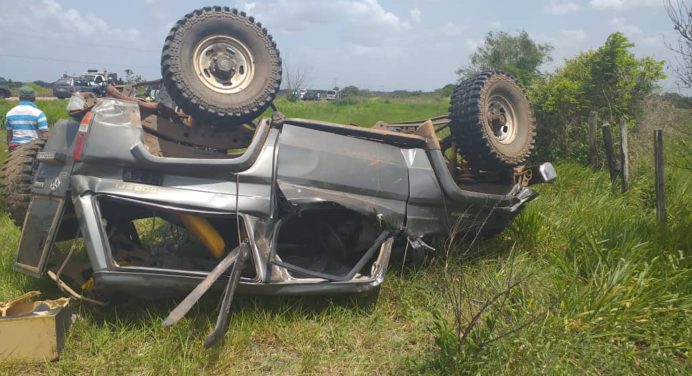 Un joven murió en vuelco de vehículo al sur de Maturín