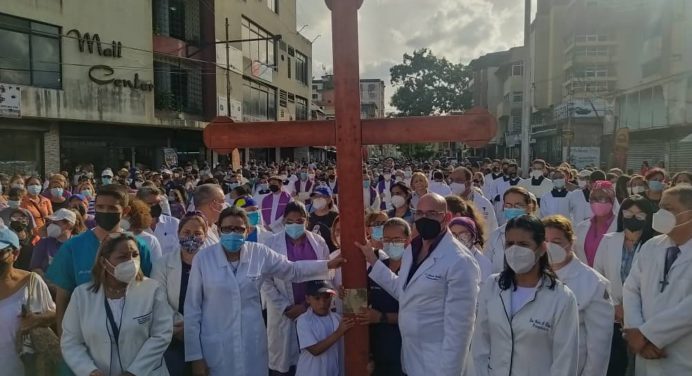 Viacrucis presencial lleno de sentimiento y amor oró por Monagas y el país