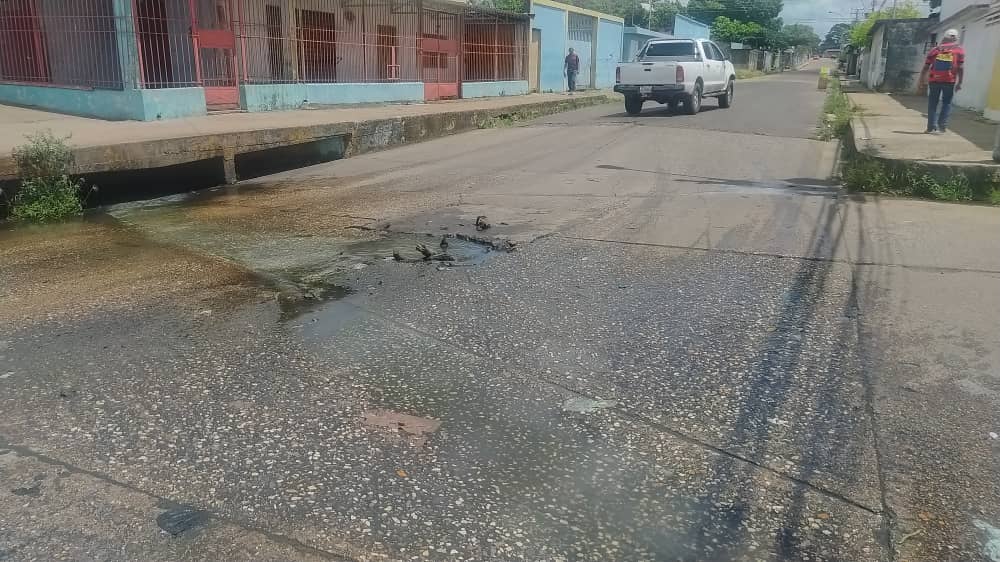 aguas servidas colapsan calles del sector las cocuizas laverdaddemonagas.com las cocuizas 1