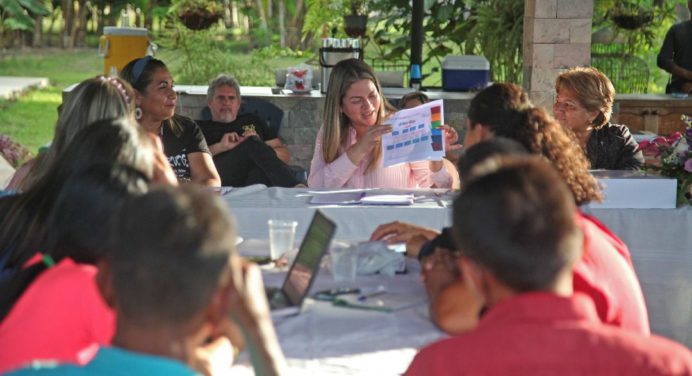 Alcaldesa Ana Fuentes inicia Gobierno de Calle en La Pica