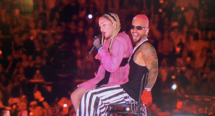 Así sorprendió Maluma con Madonna su gran concierto en Medellín