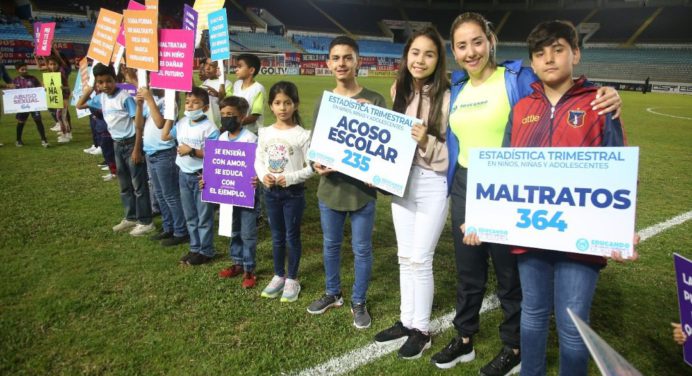 Campaña «Educando con amor» tomó espacios deportivos