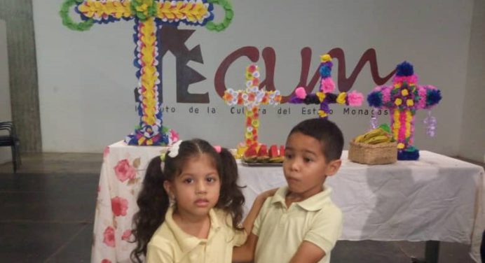 Con danzas y galerones Icum celebra la festividad de la Cruz de Mayo