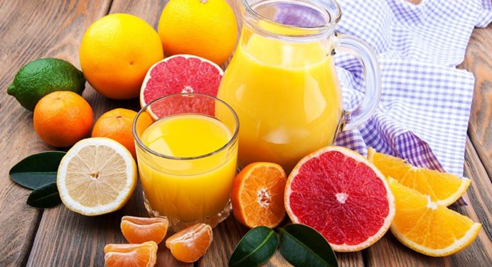 Con esta refrescante bebida de frutas le darás un toque ácido a tu día