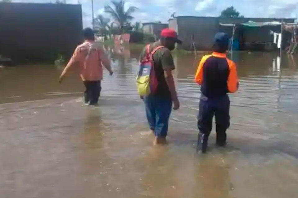 Equipo de Protección Civil en Falcón evalúan los daños causados por las fuertes lluvias