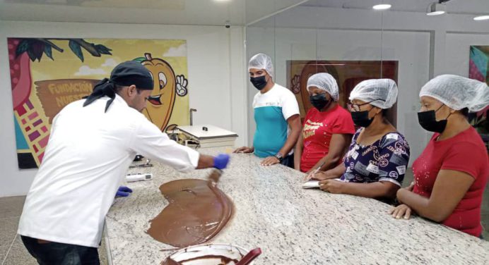 Fundación Nuestra Tierra promueve intercambio cultural entre Waraos y cacaotero de Monagas