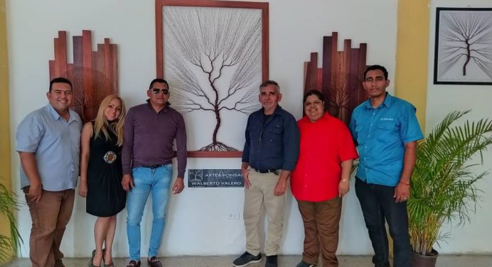 Inculmat presenta exposición Arte y Bonsái en Maturín