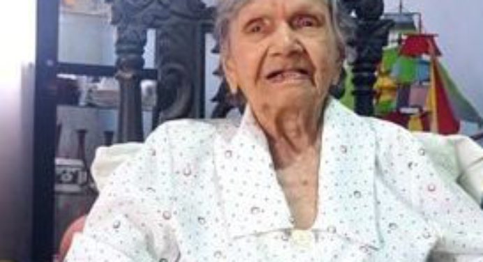 Maestra monaguense Mercedes Pulido de Betancourt cumple100 años de edad