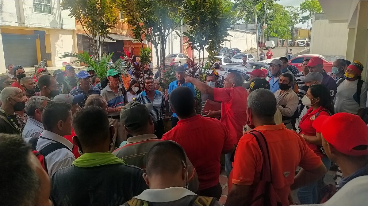 obreros de la alcaldia de maturin exigen la certificacion de contrato colectivo laverdaddemonagas.com img 20220523 0933051