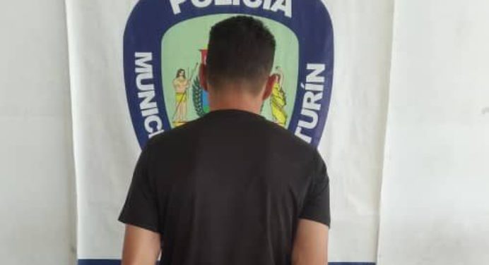 Polimaturín detuvo a un hombre por violencia de género en Las Cayenas