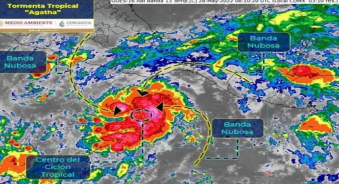 Tormenta Agatha en Pacífico mexicano podría convertirse en huracán