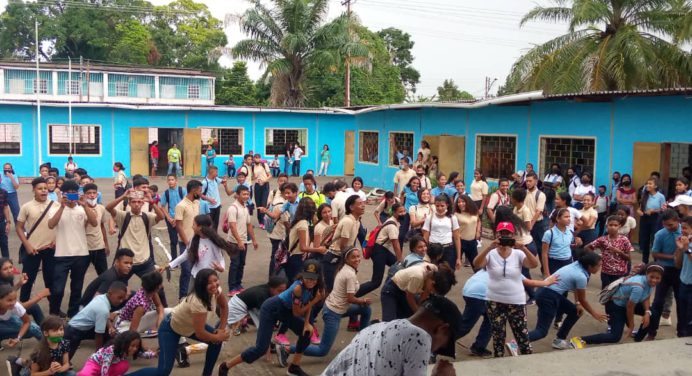 650 estudiantes del Complejo Educativo “Jacinto Convit” reciben jornada deportiva
