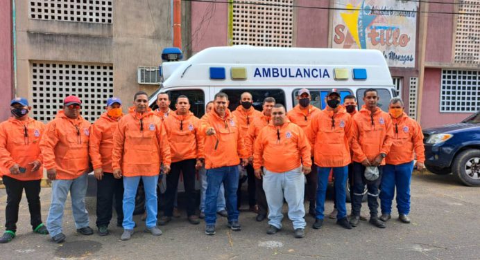Alcaldía de Sotillo recupera ambulancia y dota de chaquetas a funcionarios de Protección Civil