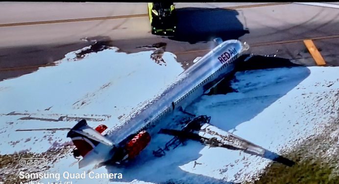 Avión dominicano se incendia en aeropuerto de Miami