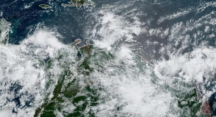 Ciclón tropical se desvió en las costas de Trinidad, pero se mantienen las medidas de prevención 