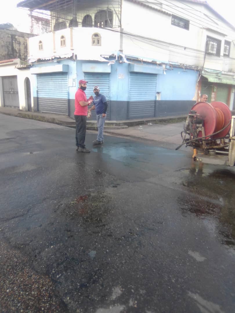 desborde de aguas servidas fue solucionado en la calle junin laverdaddemonagas.com img 20220616 wa0152