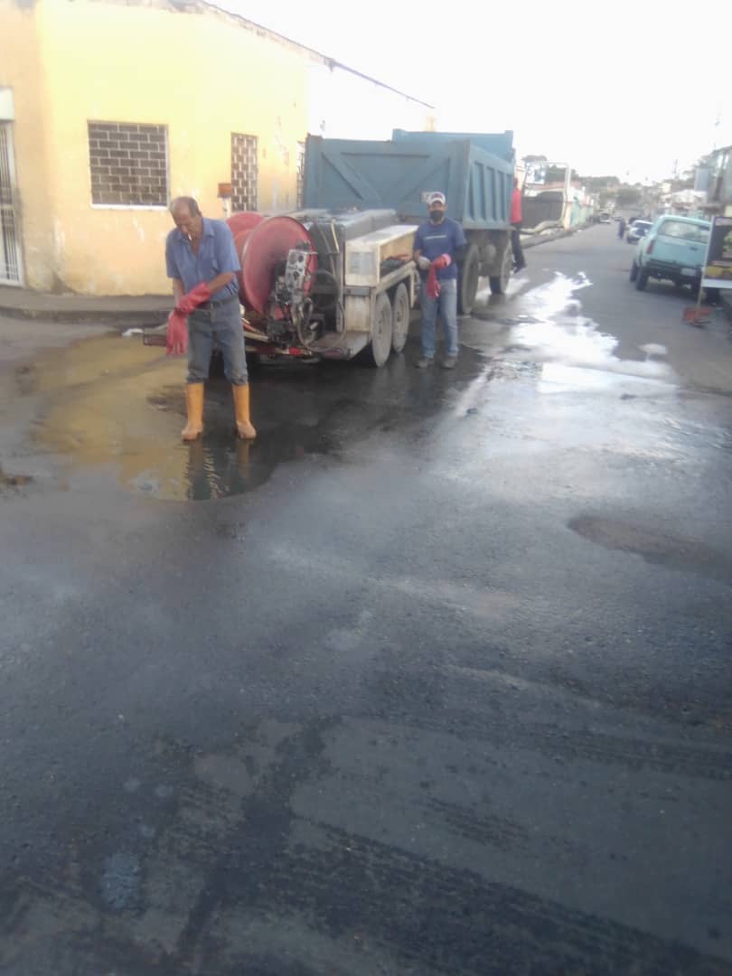 desborde de aguas servidas fue solucionado en la calle junin laverdaddemonagas.com img 20220616 wa0153