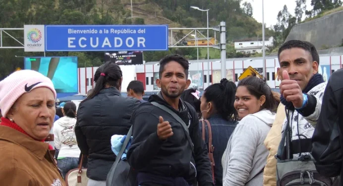 Ecuador anuncia amnistía migratoria para regularizar a venezolanos