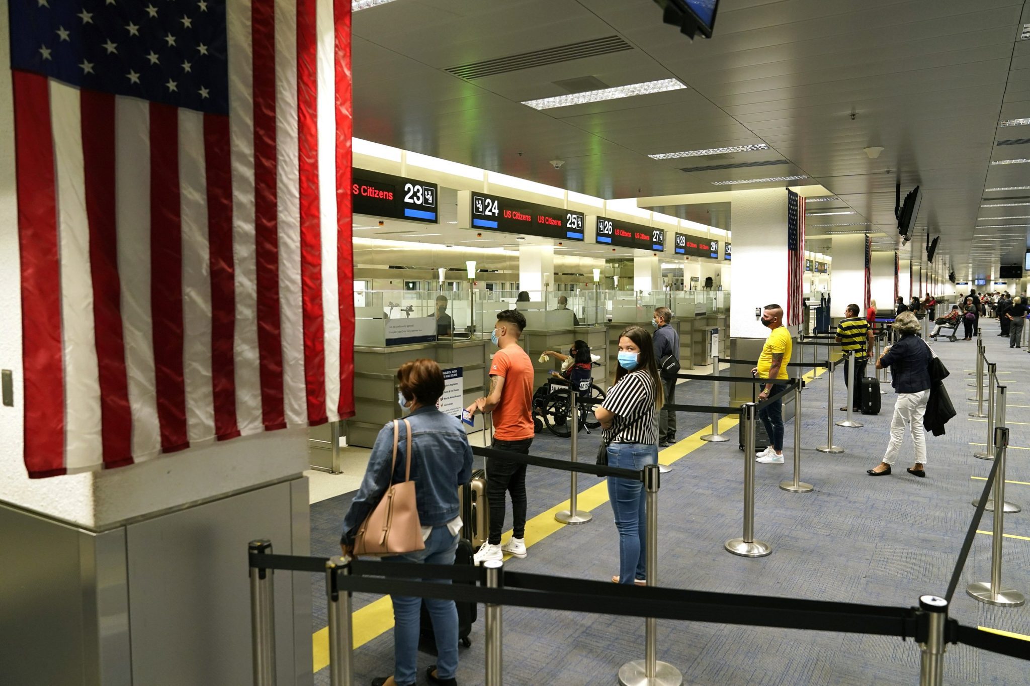 EEUU no pedirá a viajeros internacionales un test de covid-19 para entrar
