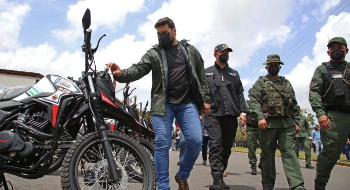 Ernesto Luna entregó 150 motocicletas para fortalecer los Cuadrantes de Paz en Monagas