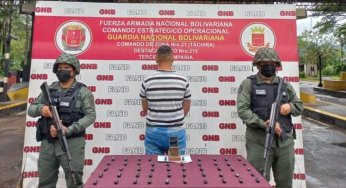 GNB capturó a hombre que transportaba 50 dediles de cocaína en su estómago