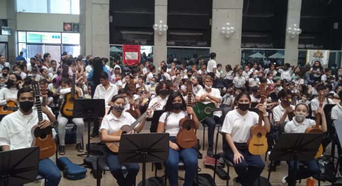 Más de 400 estudiantes de seis escuelas de Monagas realizan concierto