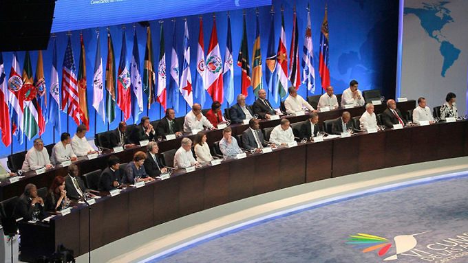 México dice que está en la Cumbre de las Américas «bajo protesta»