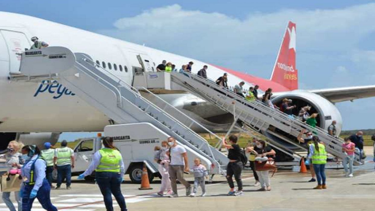 ministro ali padron arribo al pais primer vuelo de la operacion charter cuba venezuela laverdaddemonagas.com vuelo cuba charter 104399