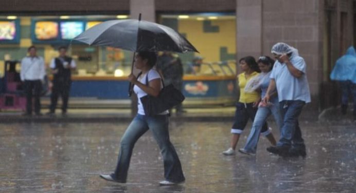 ¡Paragua en mano! Lluvias en gran parte del país