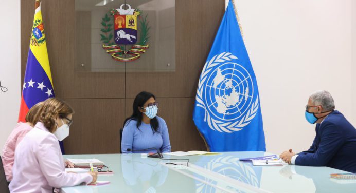 OPS acordó agenda de cooperación para recuperar el sistema de salud venezolano