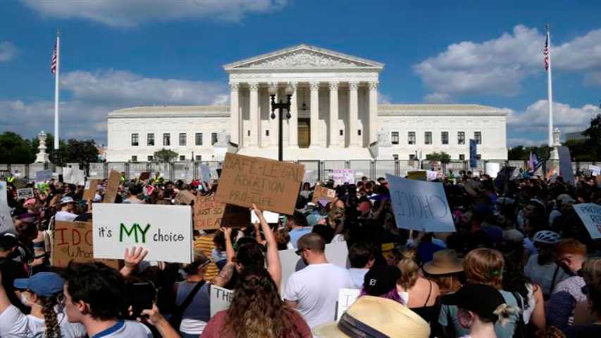 Protestas en EEUU contra ilegalización del aborto