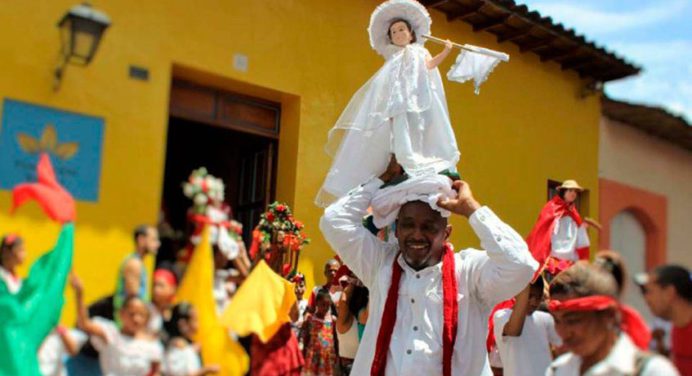Venezolanos celebran entre parranda y tambor a San Juan Bautista