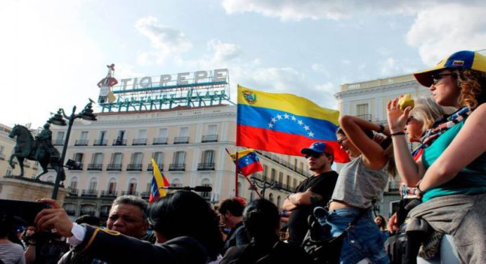 Venezolanos y colombianos principales solicitantes de asilo en España