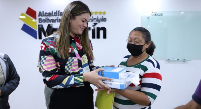Alcaldesa Fuentes beneficia a pacientes cardiópatas con entrega de marcapasos