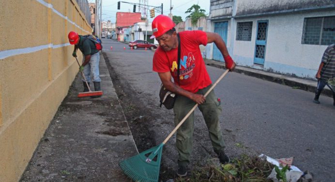 Alcaldía de Maturín desplegó cuadrillas de limpieza en el Paseo Bolívar y calle Barreto