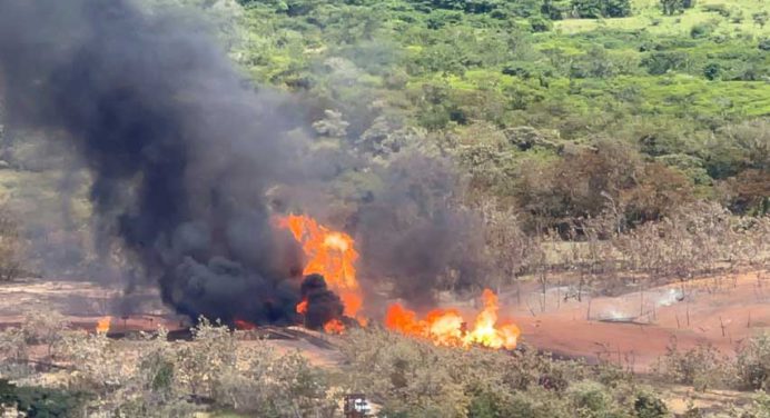 Avanzan en restablecer operación en gasoducto tras incendio en Aguasay