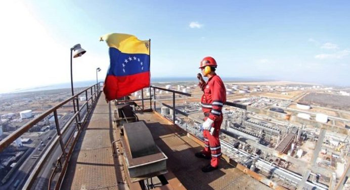 Bloomberg: Economía venezolana crecerá 8,3 % en 2022